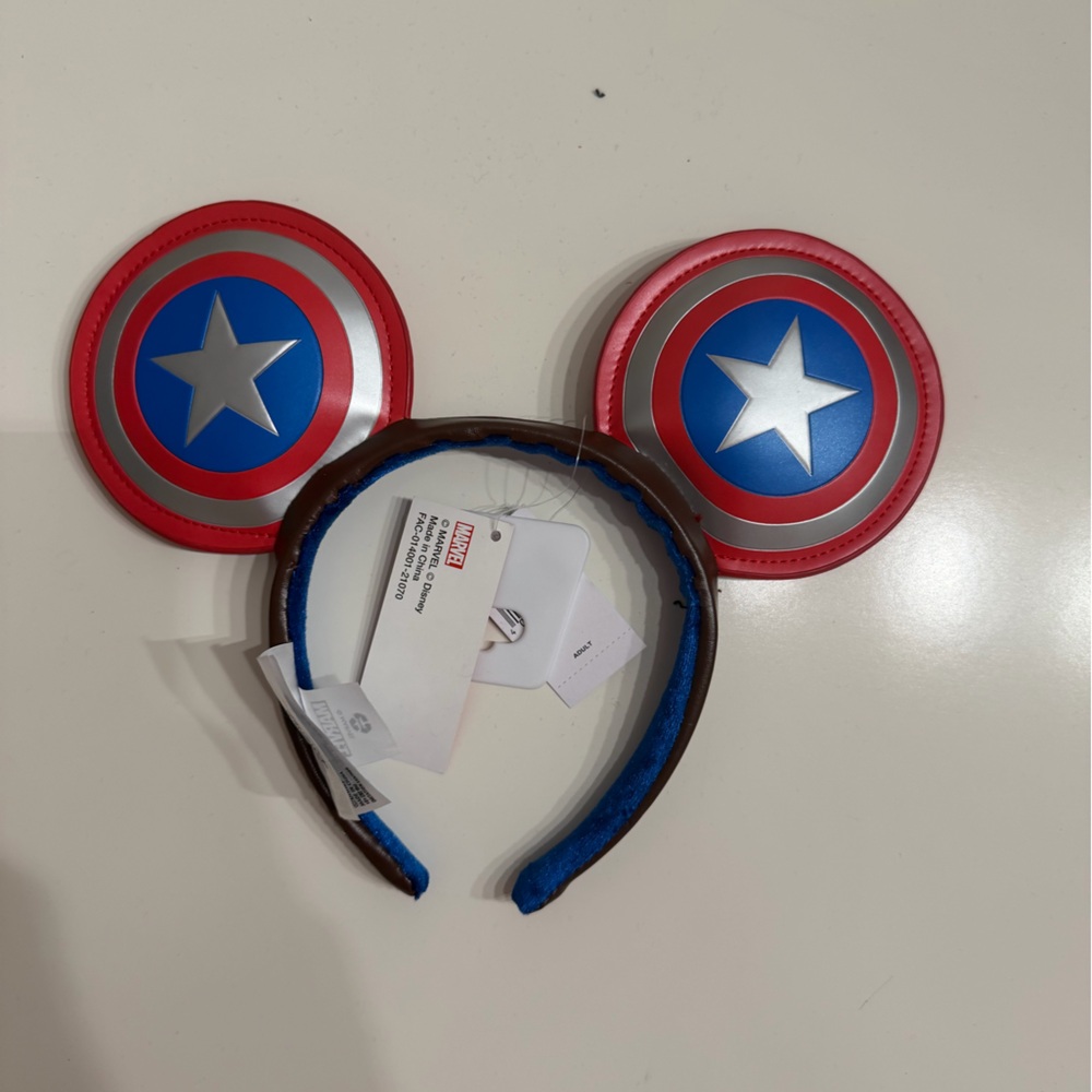 BNWT Captain America Mickey Disney ears